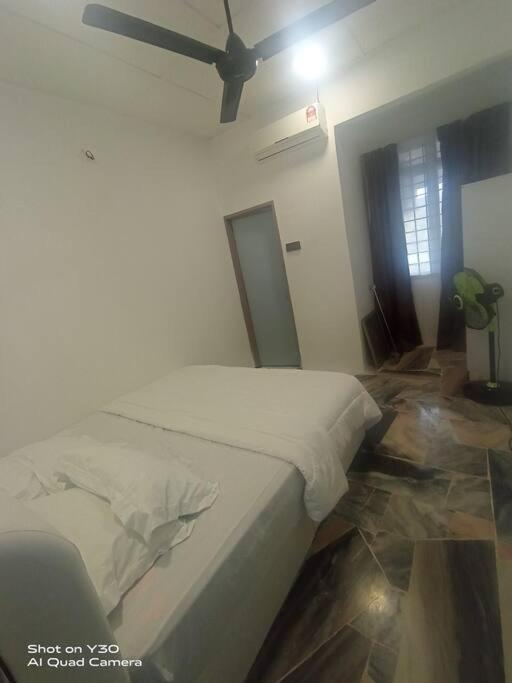 Imani Homestay Beach Gateway Bagan Lalang Kampong Bagan Lalang Exteriör bild