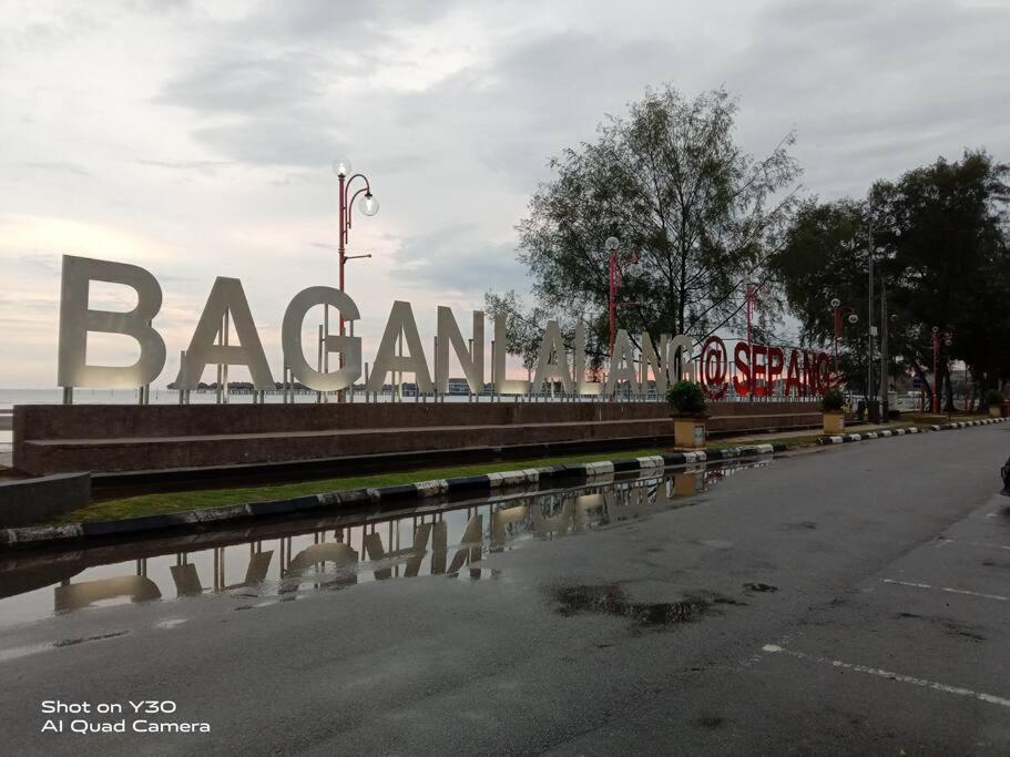Imani Homestay Beach Gateway Bagan Lalang Kampong Bagan Lalang Exteriör bild